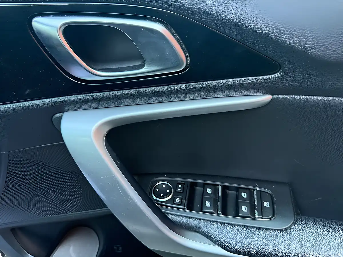 Used 2019 Kia Ceed 3 Brown - Interior and Exterior details 10