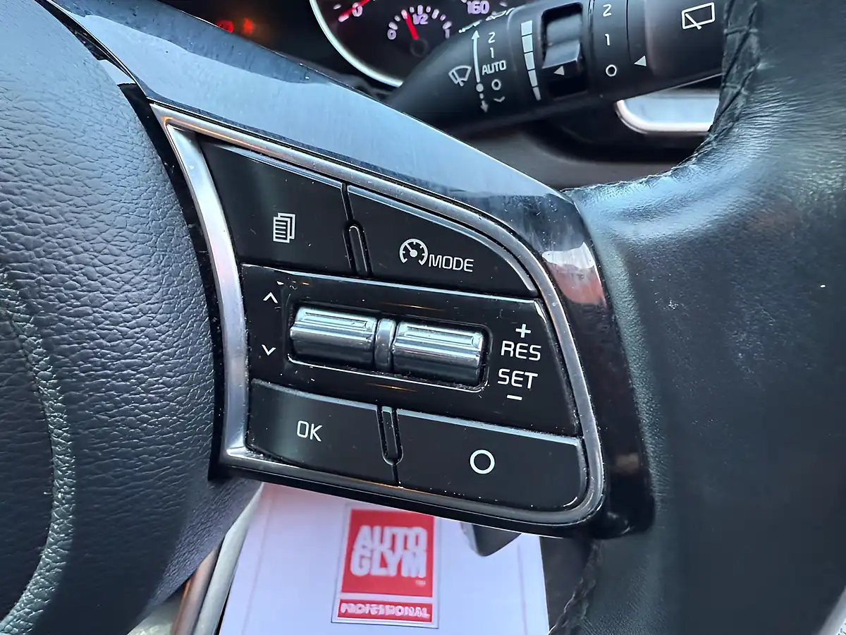 Used 2019 Kia Ceed 3 Brown - Interior and Exterior details 12