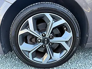 Used 2019 Kia Ceed 3 Brown - Interior and Exterior details 20