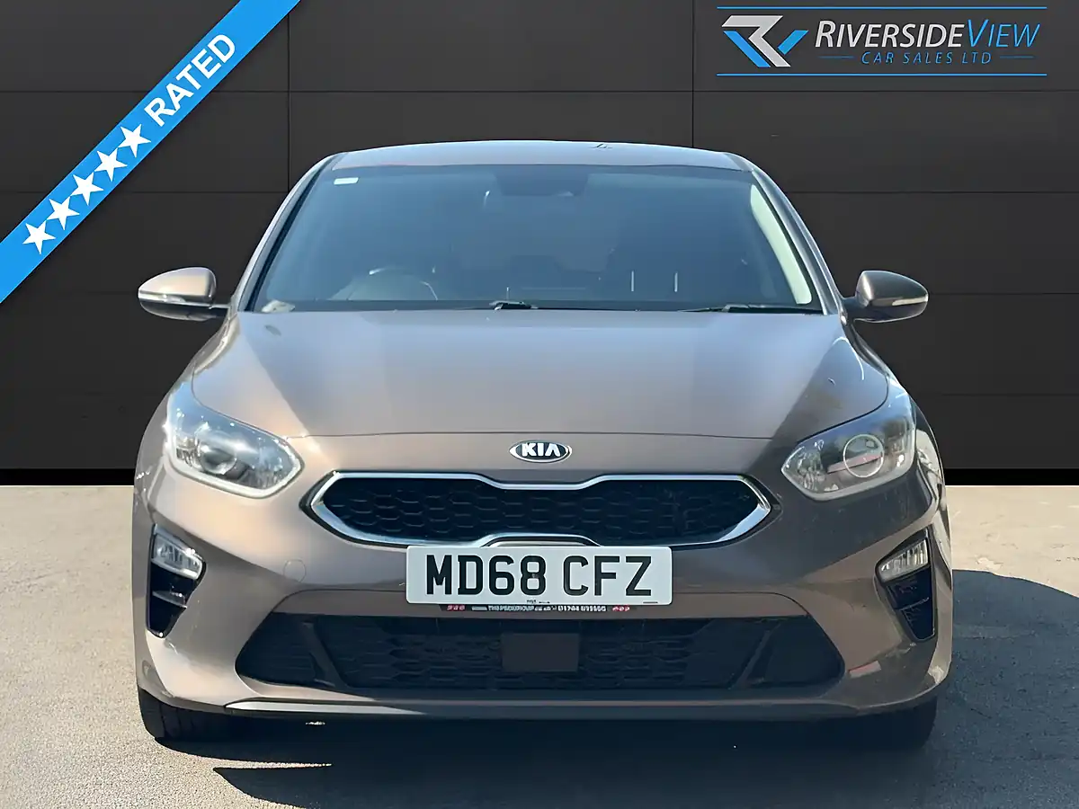 Used 2019 Kia Ceed 3 Brown - Interior and Exterior details 3