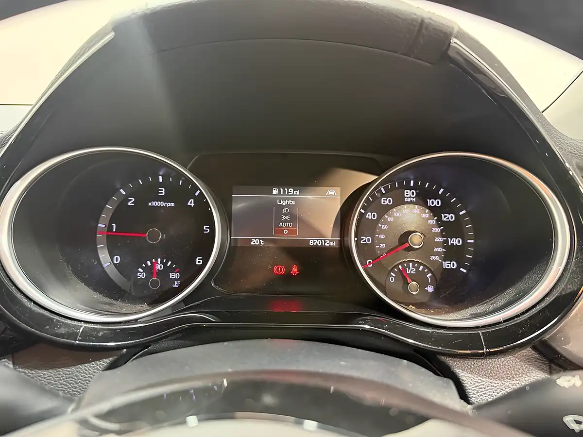 Used 2019 Kia Ceed 3 Grey - Interior and Exterior details 14