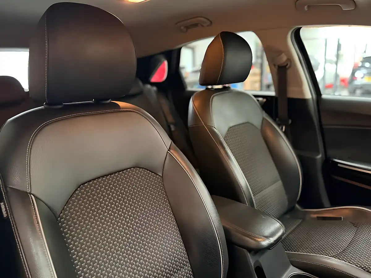 Used 2019 Kia Ceed 3 Grey - Interior and Exterior details 10