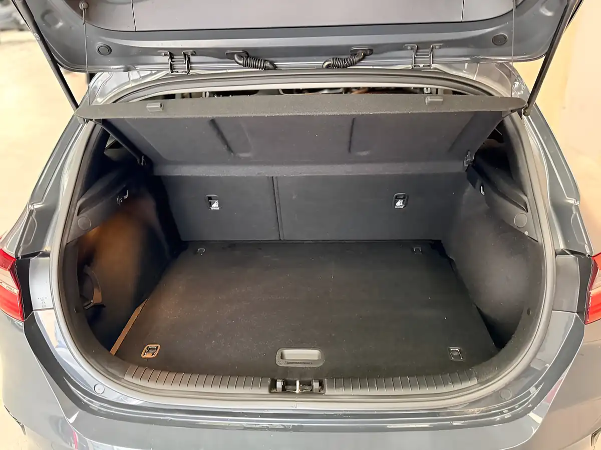 Used 2019 Kia Ceed 3 Grey - Interior and Exterior details 18