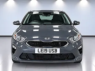 Used 2019 Kia Ceed 3 Grey - Interior and Exterior details 2