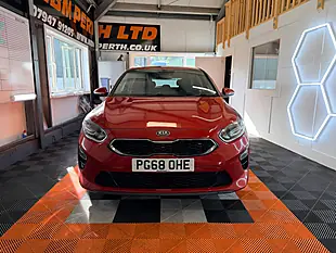 Used 2019 Kia Ceed 3 Red - Interior and Exterior details 9
