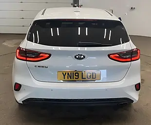 Used 2019 Kia Ceed 3 White - Interior and Exterior details 2