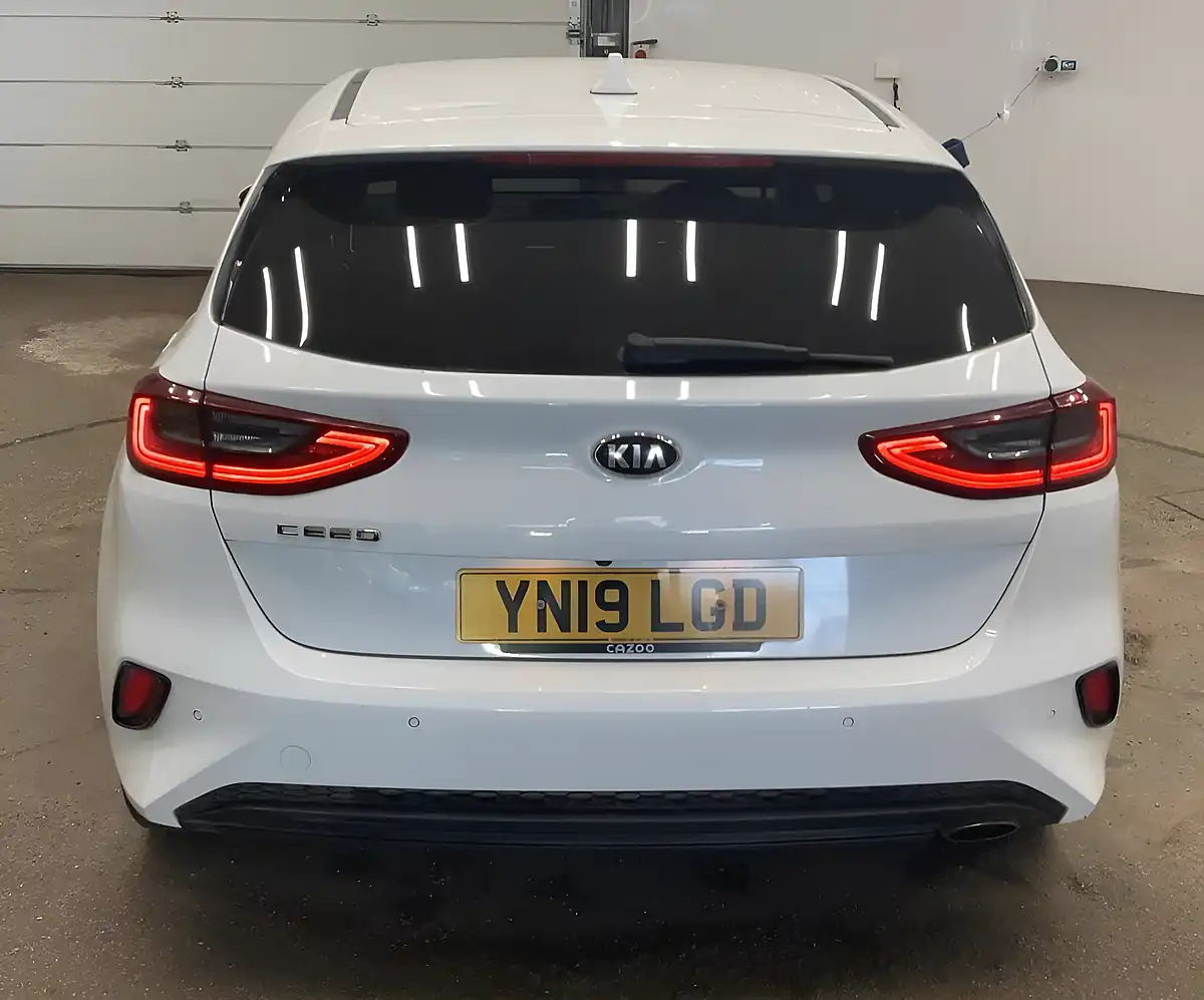 Used 2019 Kia Ceed 3 White - Interior and Exterior details 2