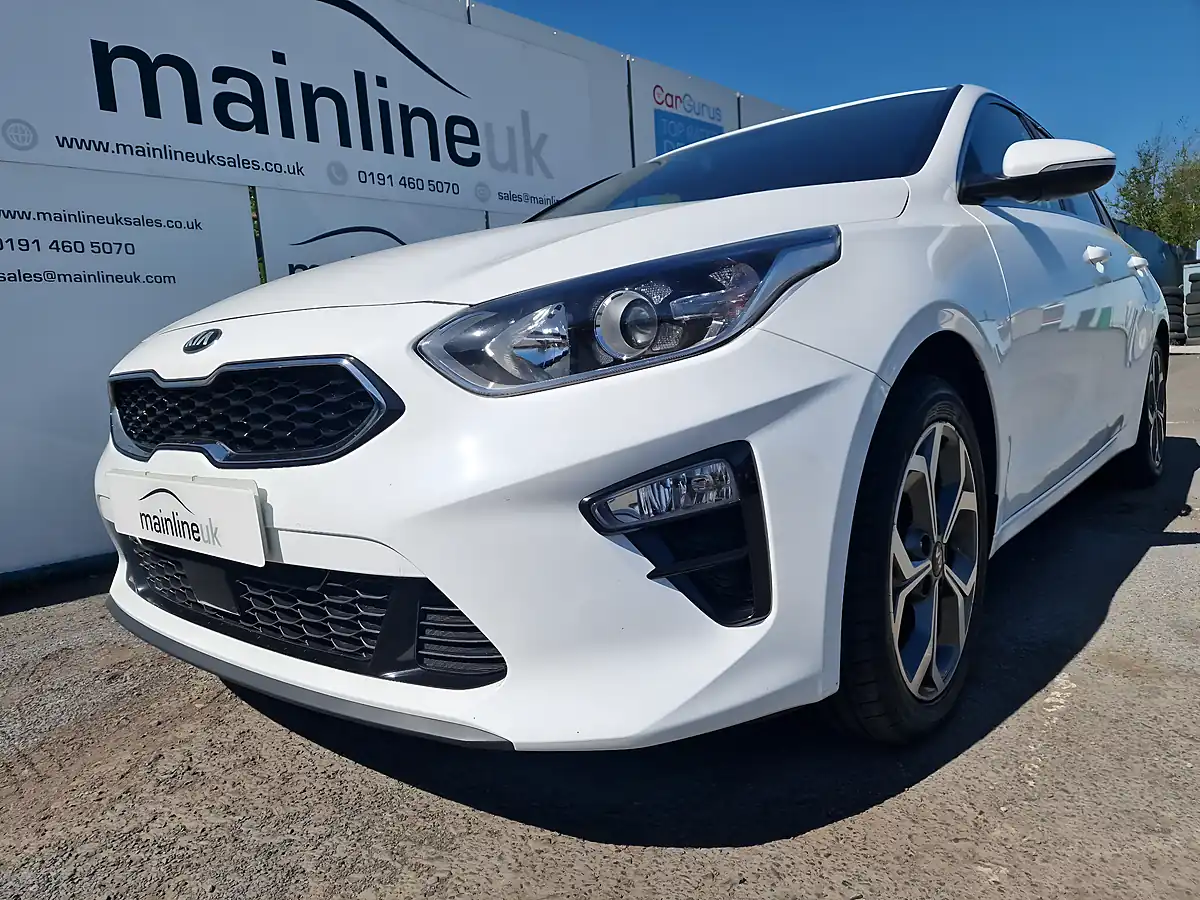 Used 2019 Kia Ceed 3 White - Interior and Exterior details 10