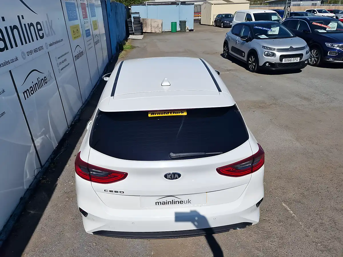 Used 2019 Kia Ceed 3 White - Interior and Exterior details 15