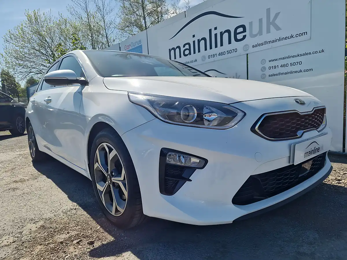 Used 2019 Kia Ceed 3 White - Interior and Exterior details 7