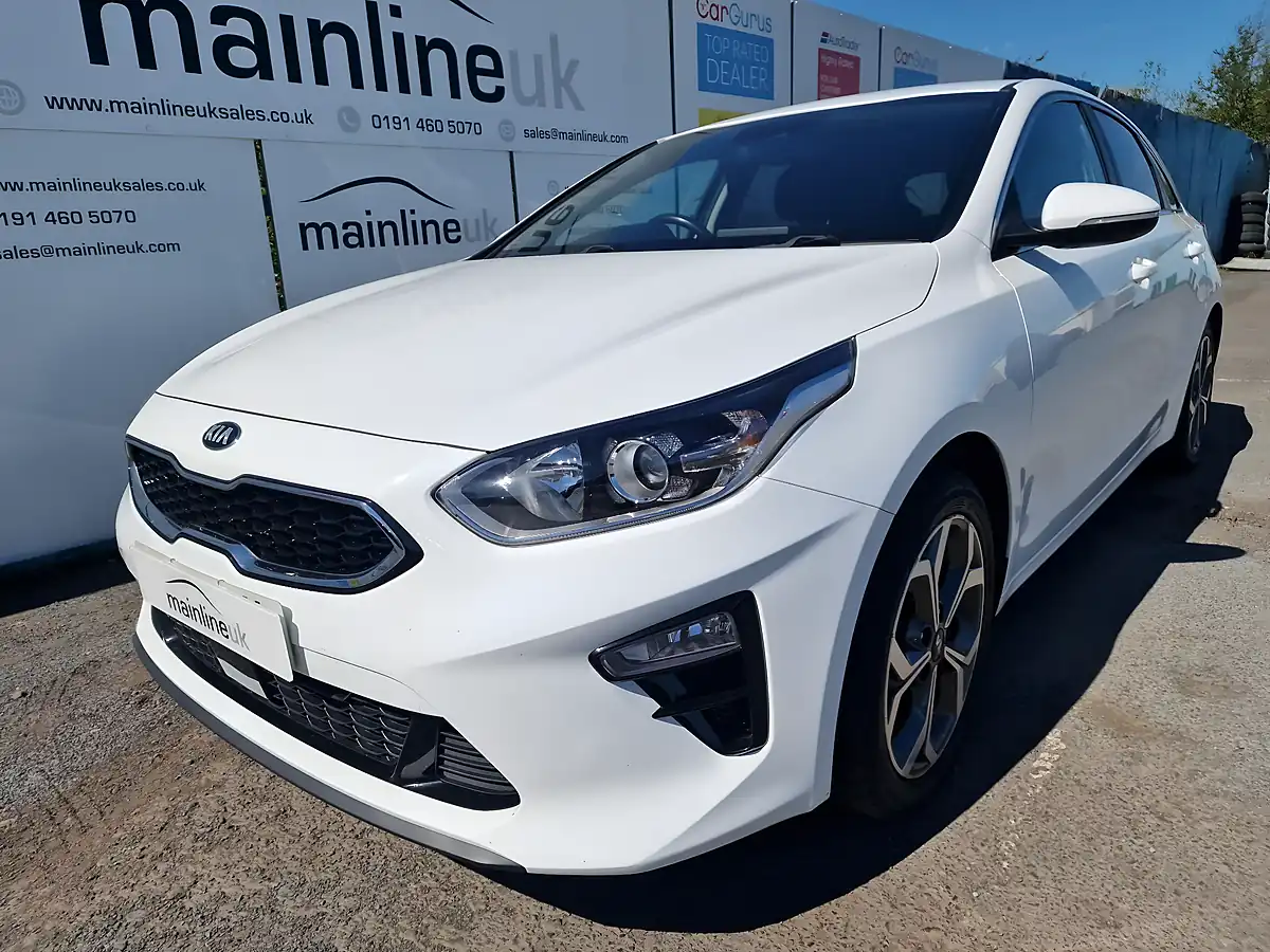 Used 2019 Kia Ceed 3 White - Interior and Exterior details 9