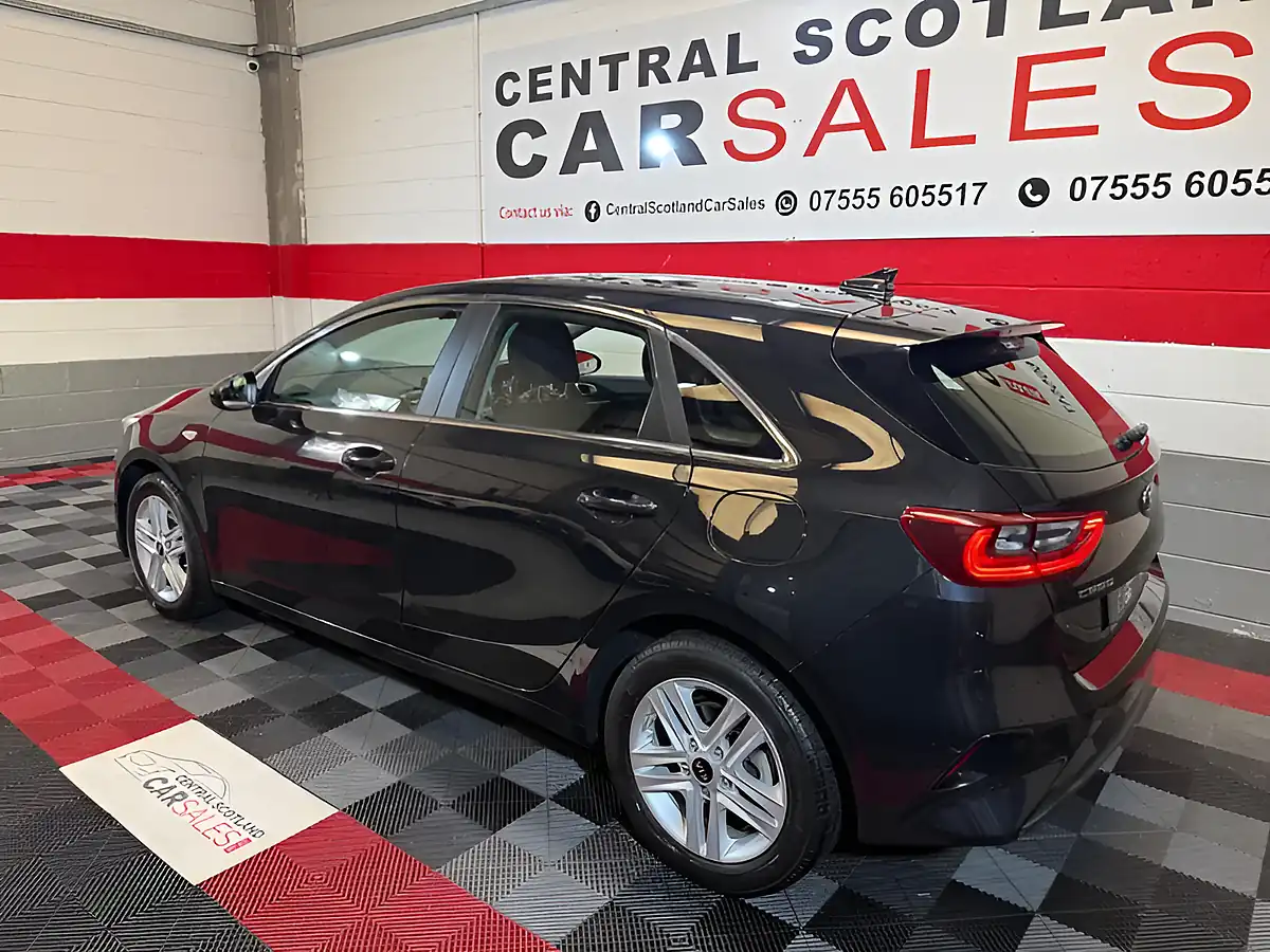 Used 2019 Kia Ceed Eco 2 Black - Interior and Exterior details 7