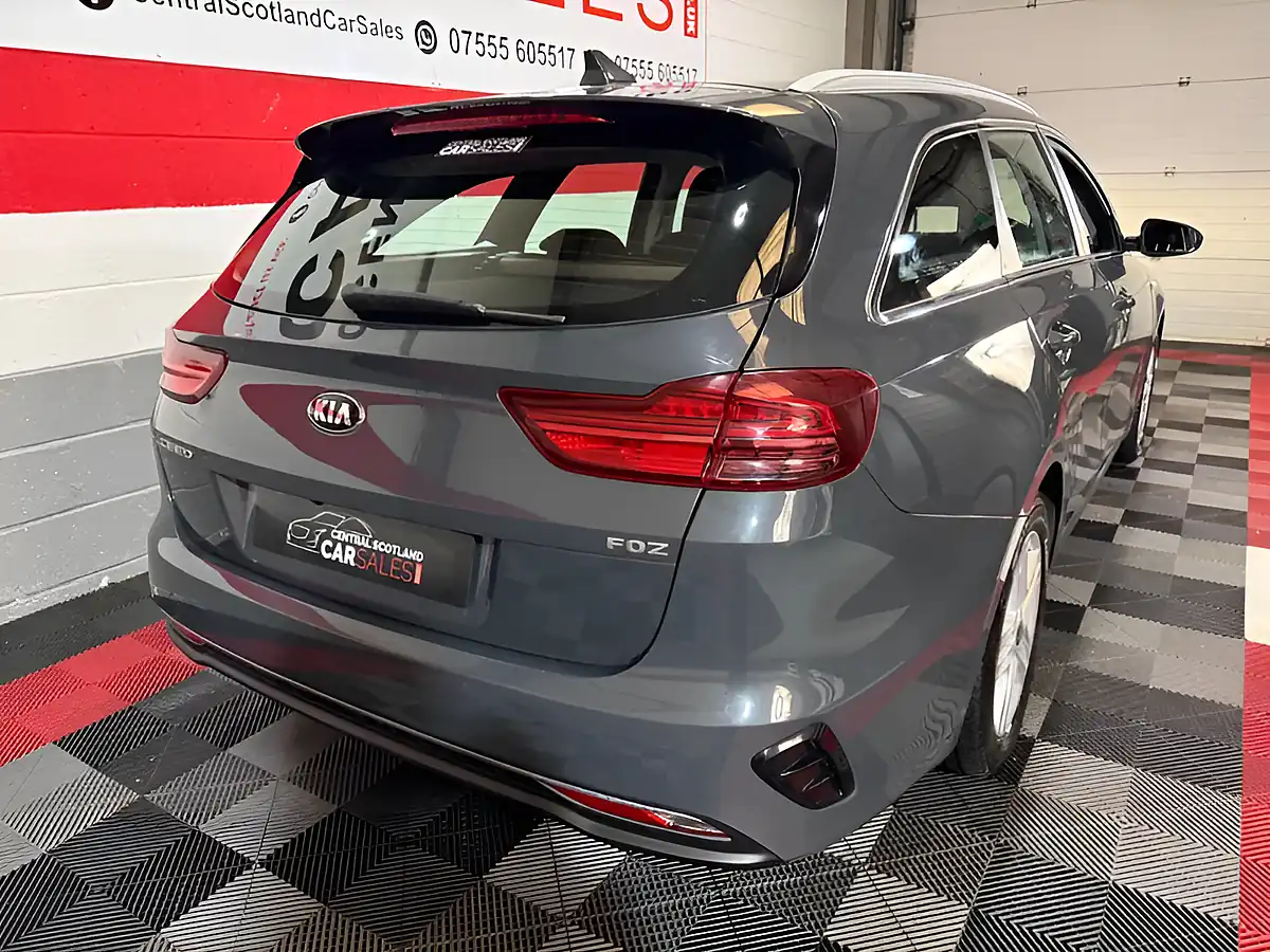 Used 2019 Kia Ceed Eco 2 Grey - Interior and Exterior details 13
