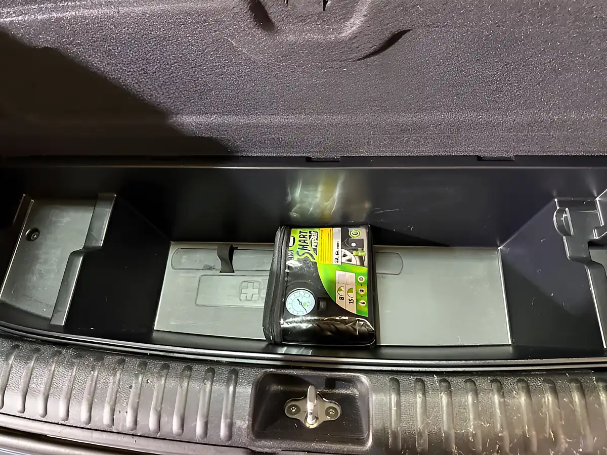 Used 2019 Kia Ceed Eco 2 Grey - Interior and Exterior details 16