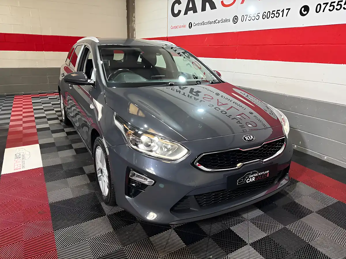 Used 2019 Kia Ceed Eco 2 Grey - Interior and Exterior details 5