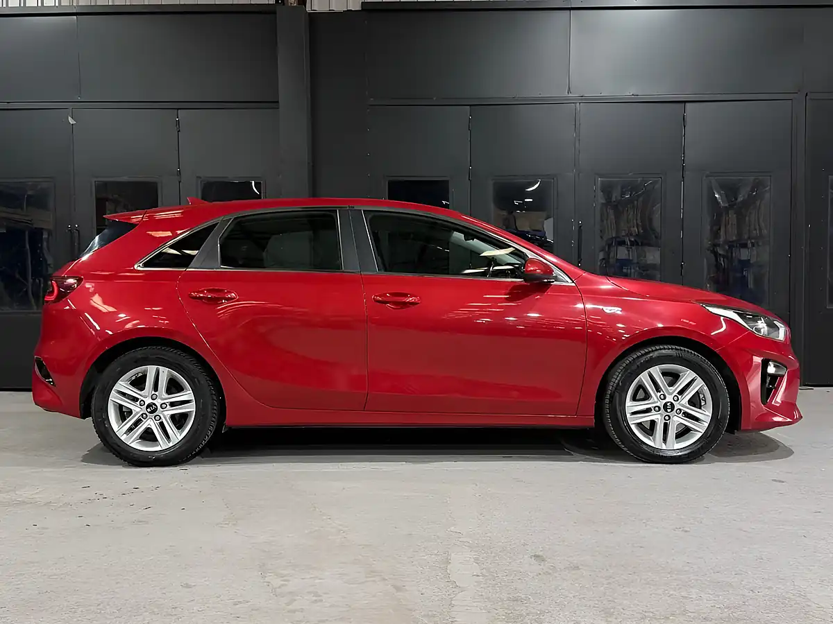 Used 2019 Kia Ceed Eco 2 Red - Interior and Exterior details 4