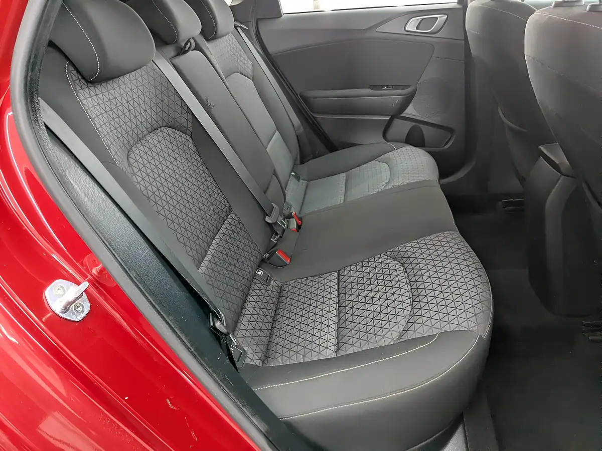Used 2019 Kia Ceed Eco 2 Red - Interior and Exterior details 12