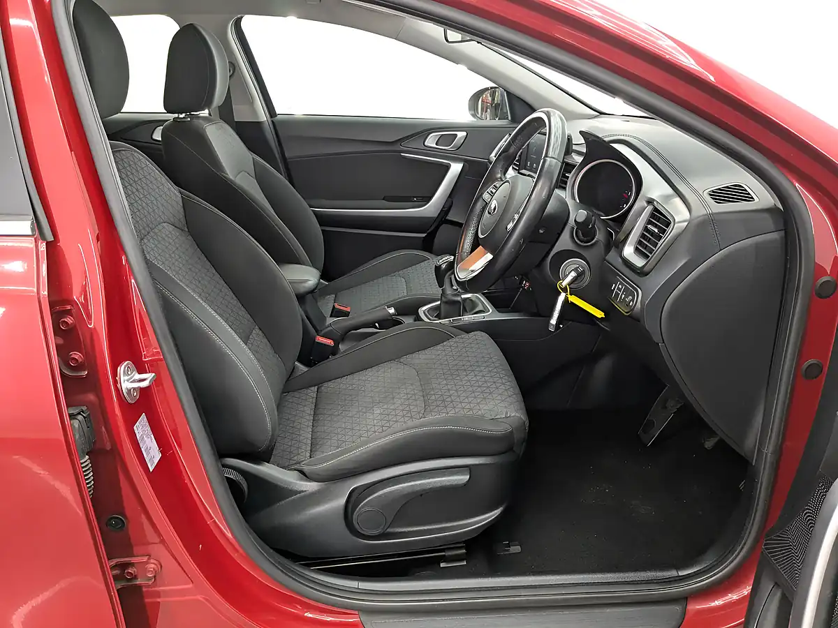 Used 2019 Kia Ceed Eco 2 Red - Interior and Exterior details 20