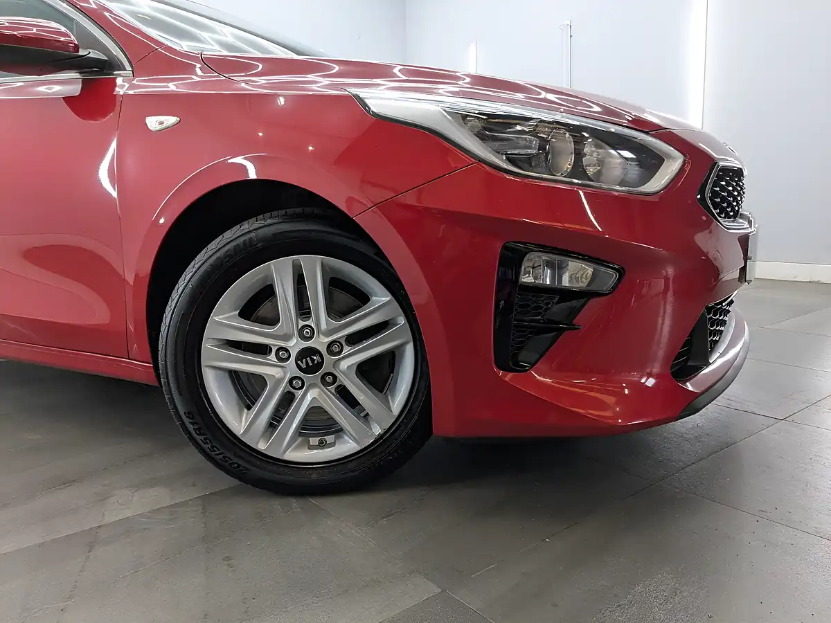 Used 2019 Kia Ceed Eco 2 Red - Interior and Exterior details 5