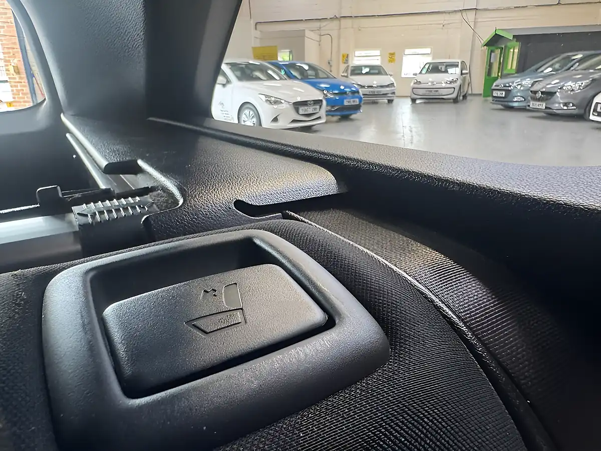 Used 2019 Kia Ceed Eco 2 Sportswagon Black - Interior and Exterior details 16