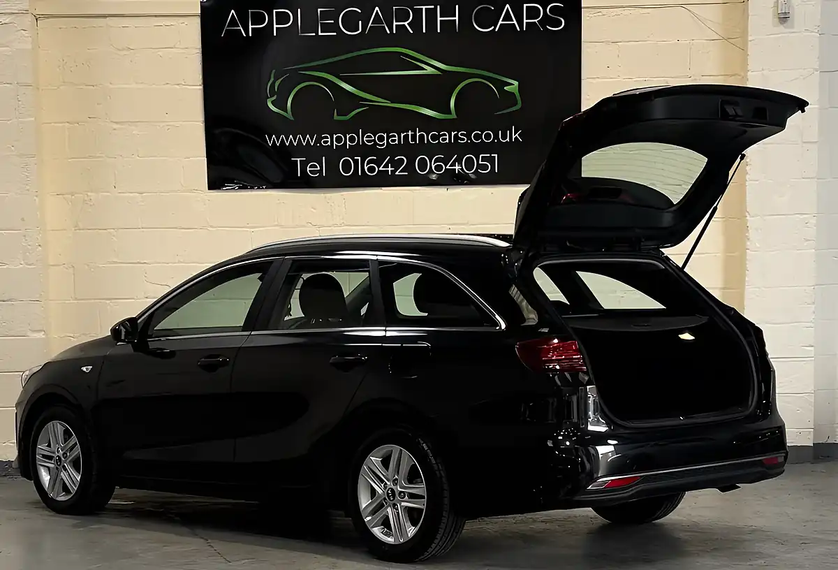 Used 2019 Kia Ceed Eco 2 Sportswagon Black - Interior and Exterior details 8