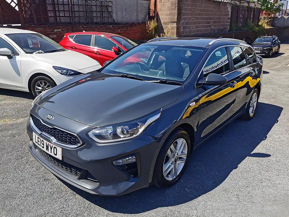 Used 2019 Kia Ceed Eco 2 Sportswagon Grey - Interior and Exterior details 3