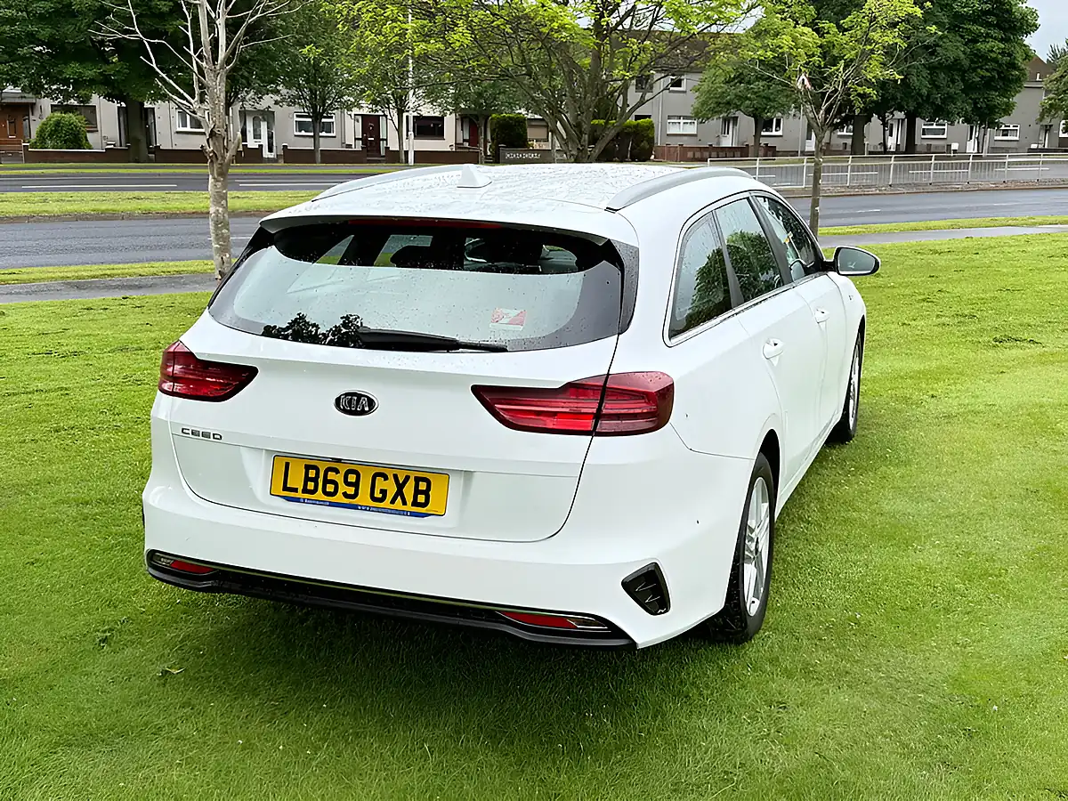 Used 2019 Kia Ceed Eco 2 Sportswagon White - Interior and Exterior details 5