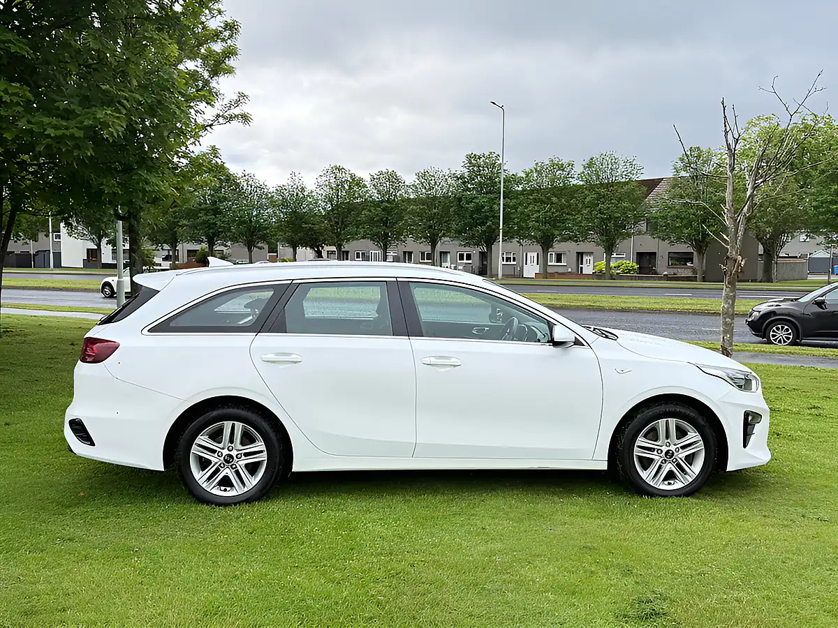 Used 2019 Kia Ceed Eco 2 Sportswagon White - Interior and Exterior details 6