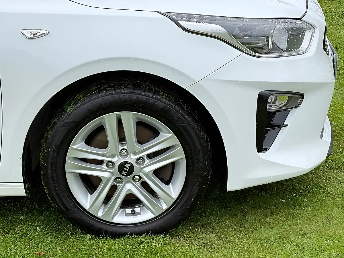 Used 2019 Kia Ceed Eco 2 Sportswagon White - Interior and Exterior details 7