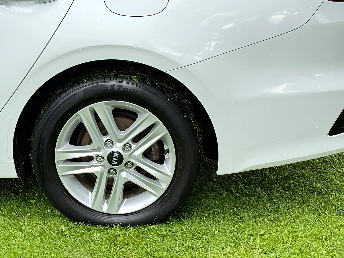 Used 2019 Kia Ceed Eco 2 Sportswagon White - Interior and Exterior details 9