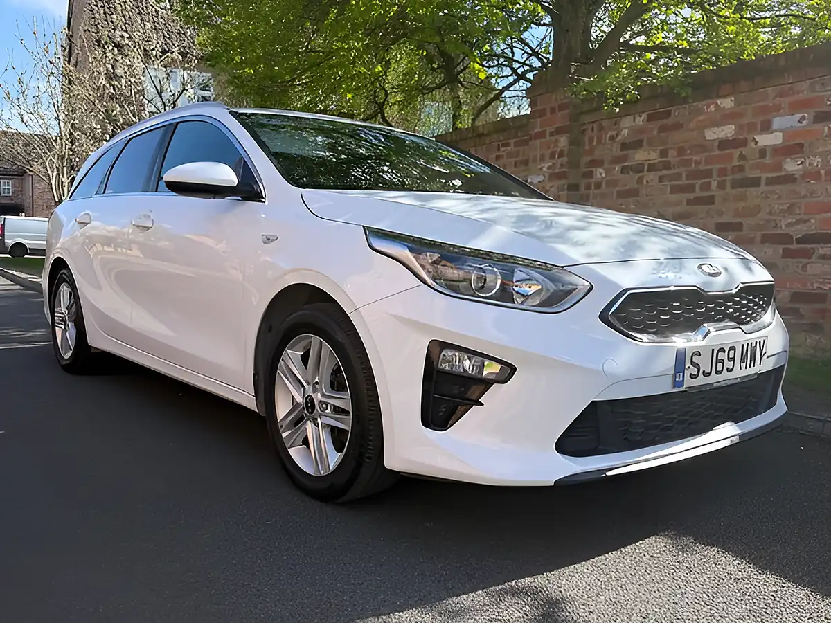 Used 2019 Kia Ceed Eco 2 Sportswagon White - Interior and Exterior details 2