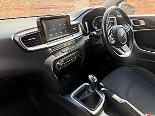 Used 2019 Kia Ceed Eco 2 Sportswagon White - Interior and Exterior details 9
