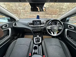 Used 2019 Kia Ceed Eco 2 White - Interior and Exterior details 17