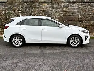 Used 2019 Kia Ceed Eco 2 White - Interior and Exterior details 4