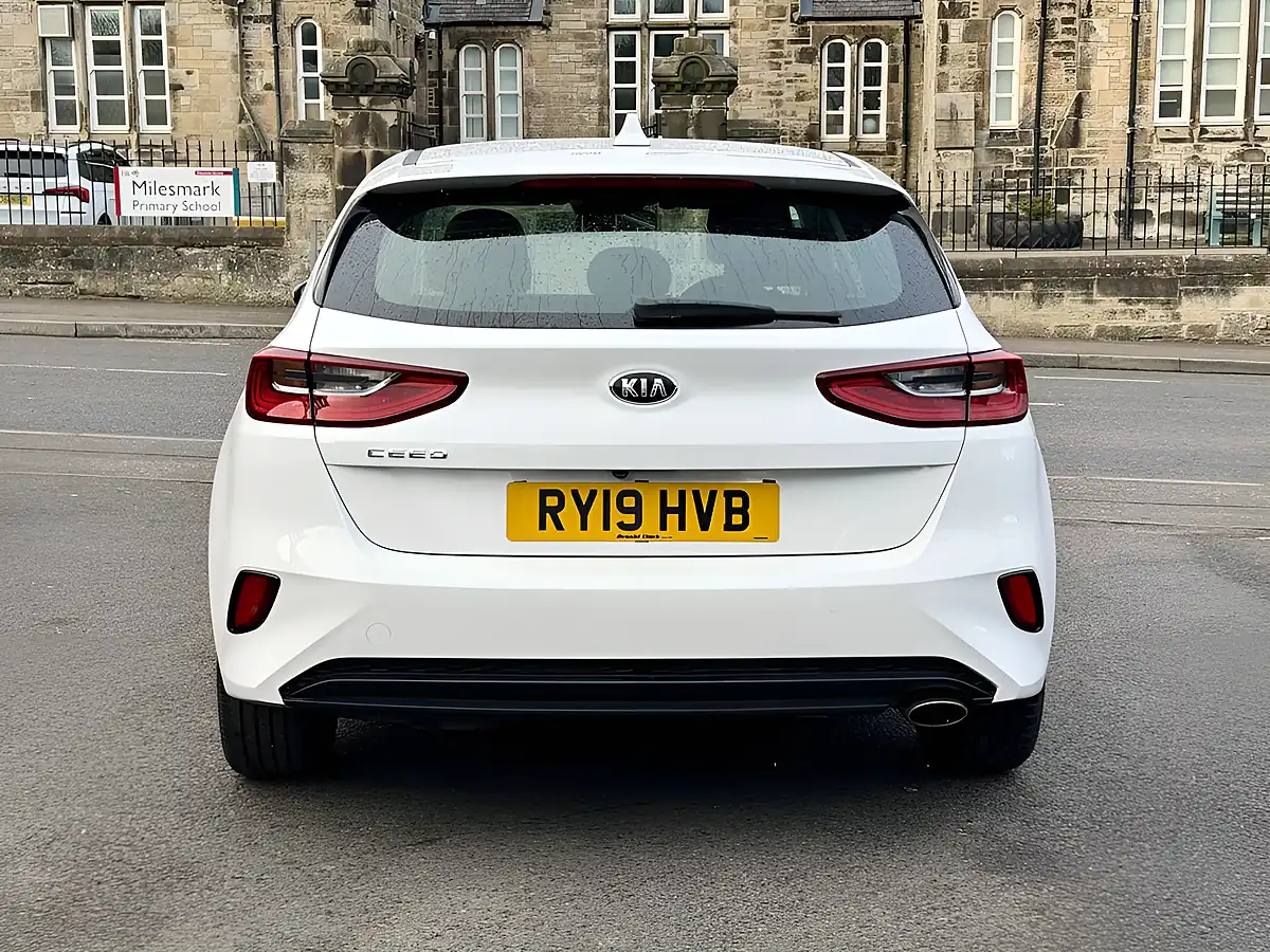 Used 2019 Kia Ceed Eco 2 White - Interior and Exterior details 11