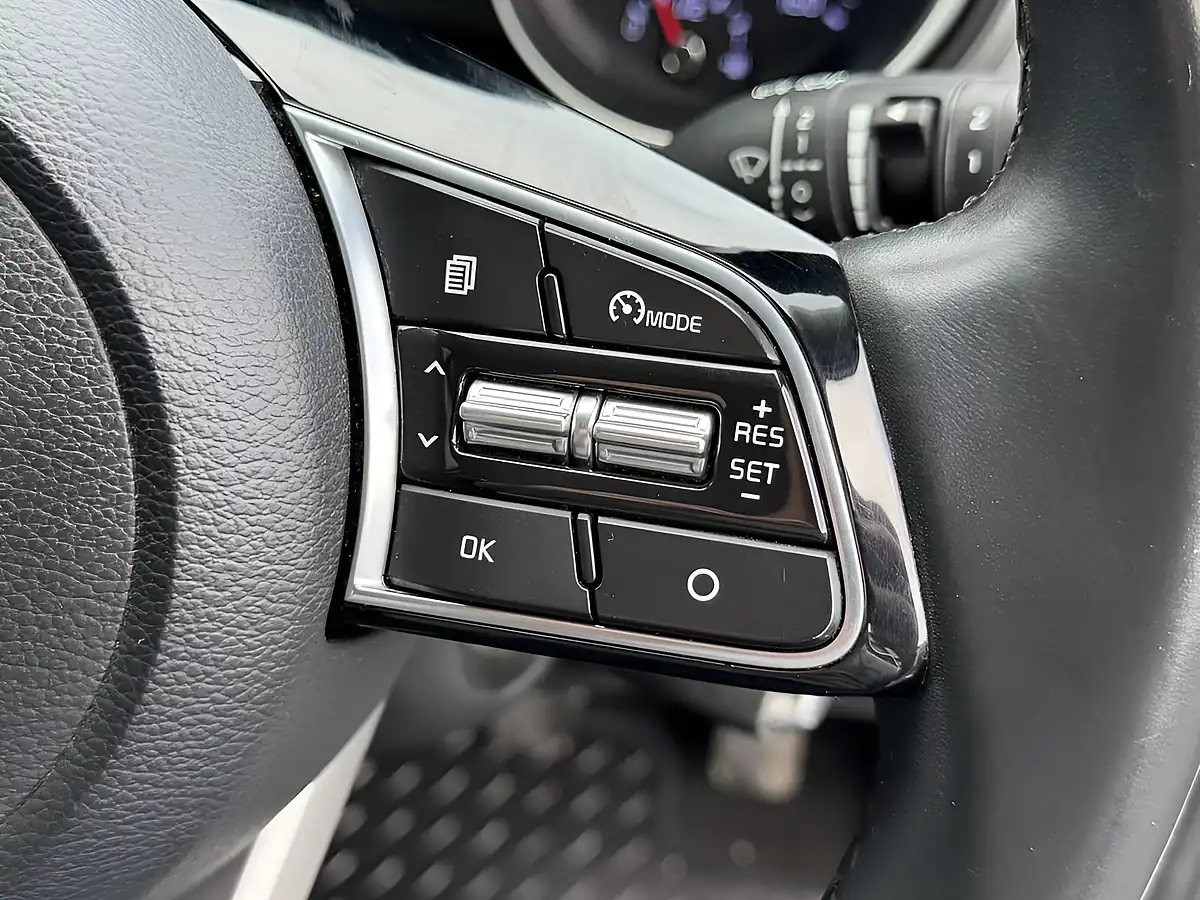 Used 2019 Kia Ceed Eco 2 White - Interior and Exterior details 14