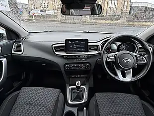 Used 2019 Kia Ceed Eco 2 White - Interior and Exterior details 17