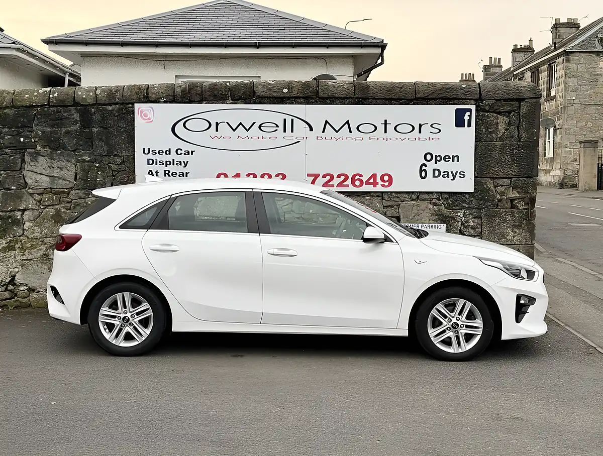 Used 2019 Kia Ceed Eco 2 White - Interior and Exterior details 2