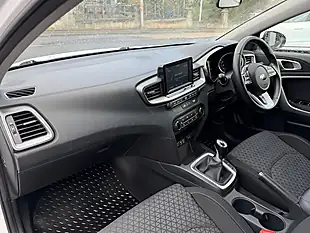 Used 2019 Kia Ceed Eco 2 White - Interior and Exterior details 20