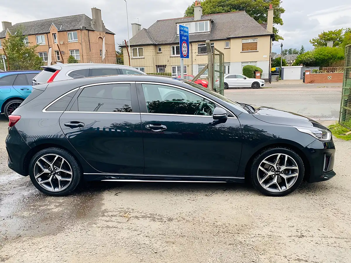 Used 2019 Kia Ceed GT-Line Black - Interior and Exterior details 10