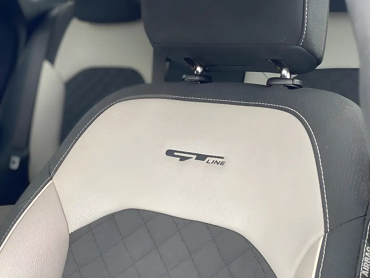 Used 2019 Kia Ceed GT-Line Black - Interior and Exterior details 19