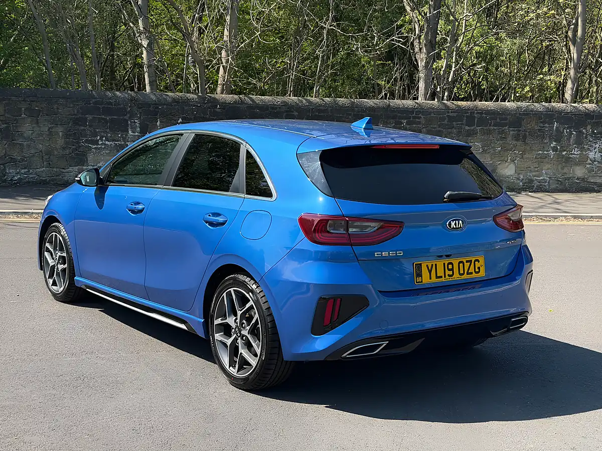 Used 2019 Kia Ceed GT-Line Blue - Interior and Exterior details 18