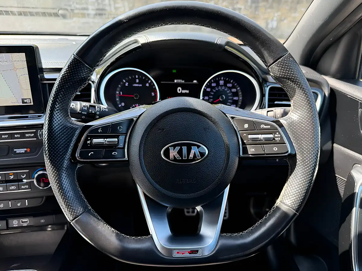 Used 2019 Kia Ceed GT-Line Blue - Interior and Exterior details 4