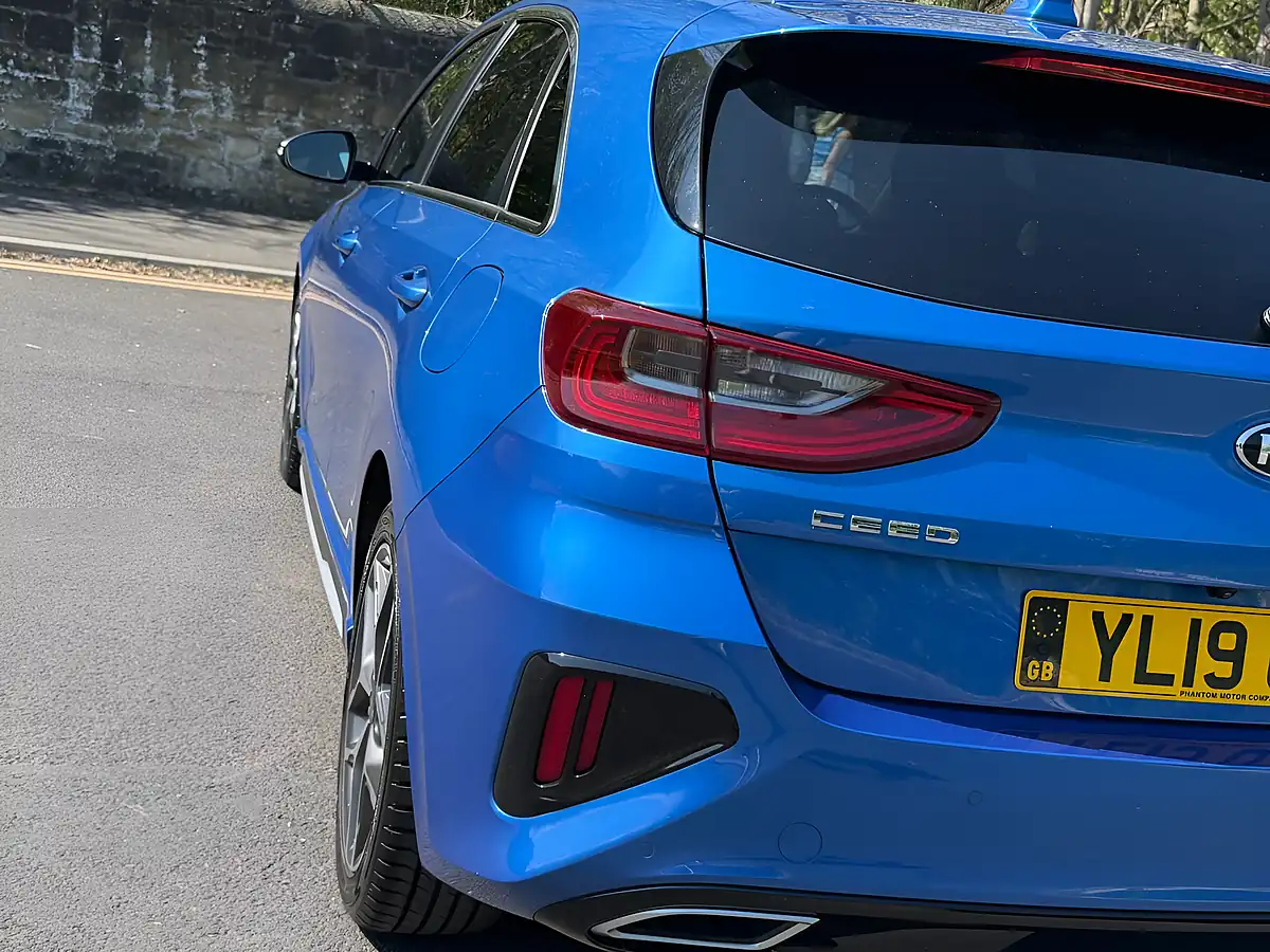 Used 2019 Kia Ceed GT-Line Blue - Interior and Exterior details 9