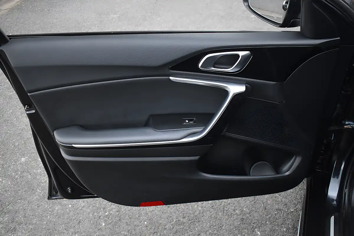 Used 2019 Kia Ceed GT-Line Phantom Black - Interior and Exterior details 17
