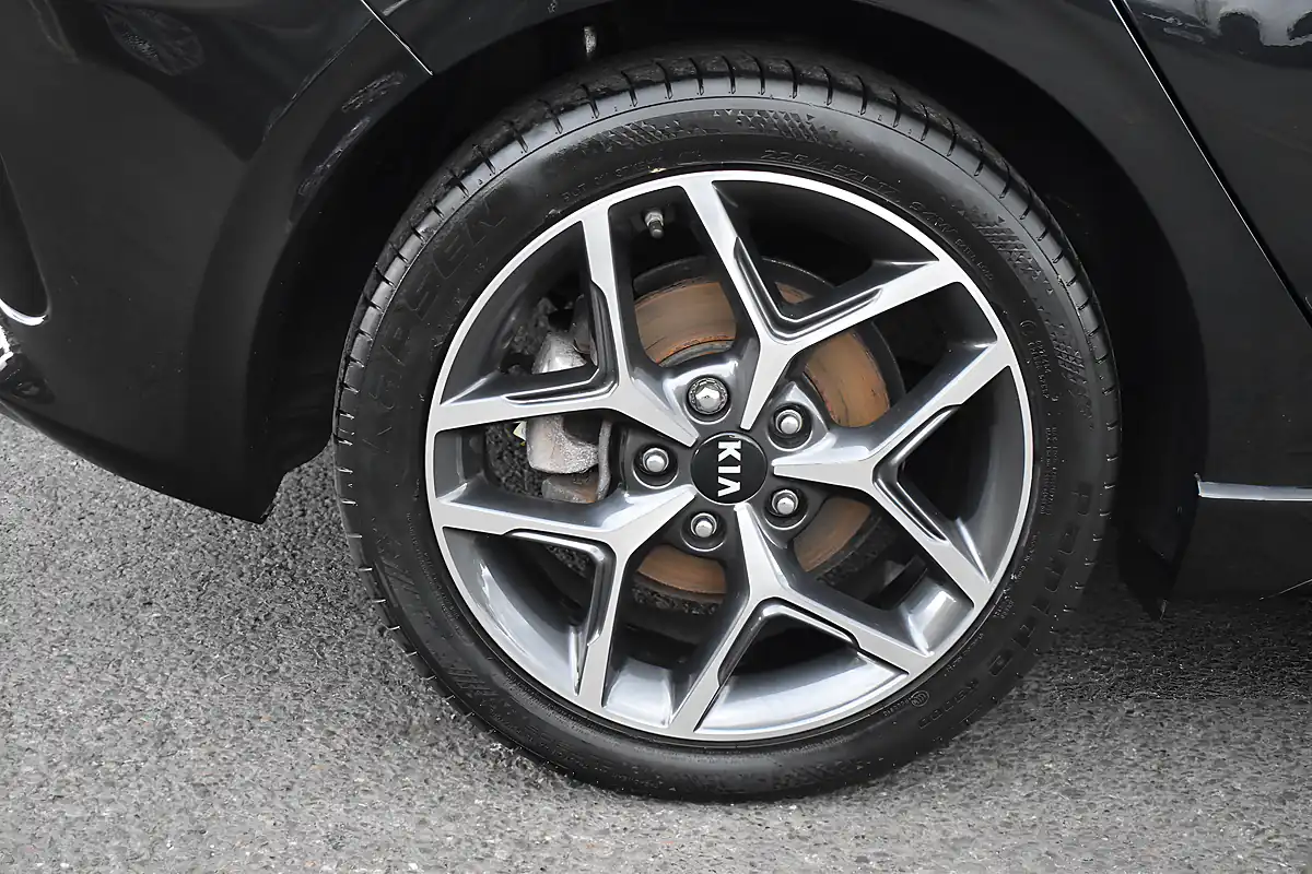 Used 2019 Kia Ceed GT-Line Phantom Black - Interior and Exterior details 6