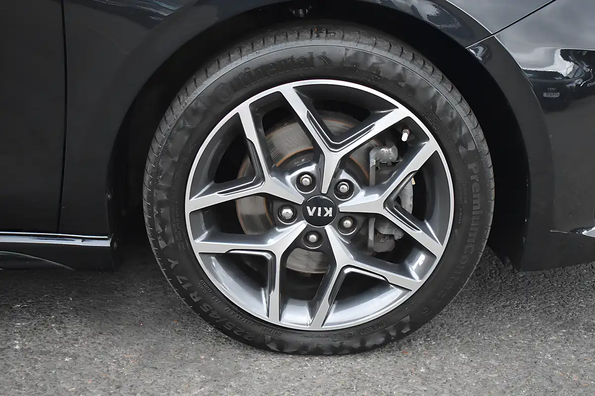 Used 2019 Kia Ceed GT-Line Phantom Black - Interior and Exterior details 7