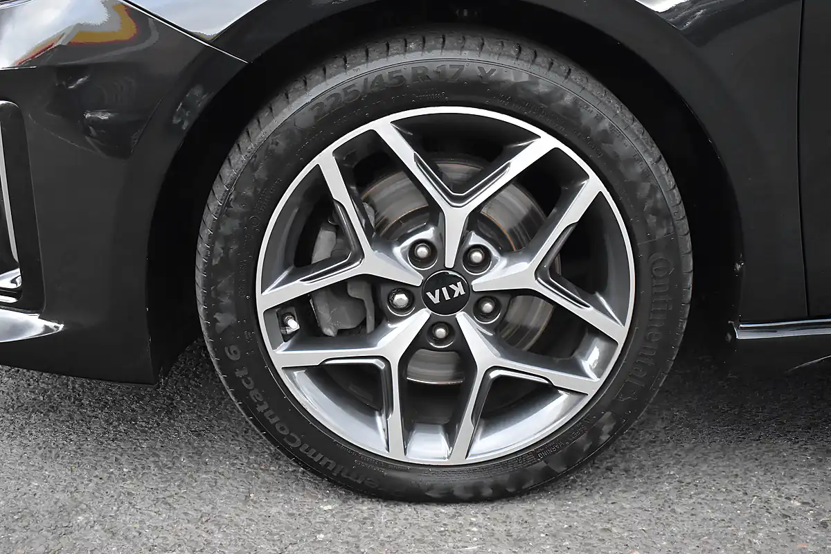 Used 2019 Kia Ceed GT-Line Phantom Black - Interior and Exterior details 9