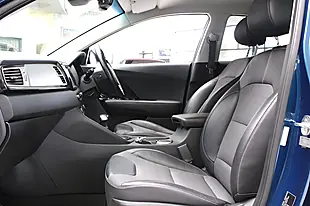 Used 2019 Kia Niro 2 Ocean Blue - Interior and Exterior details 12
