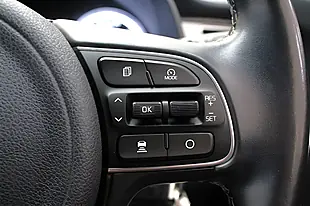 Used 2019 Kia Niro 2 Ocean Blue - Interior and Exterior details 17